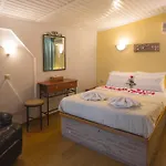 Palataki 4*