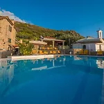 Palataki 4*