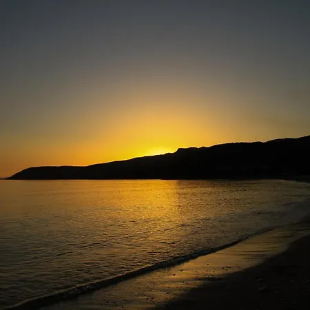 παλατάκι 3* Καρδαμύλη