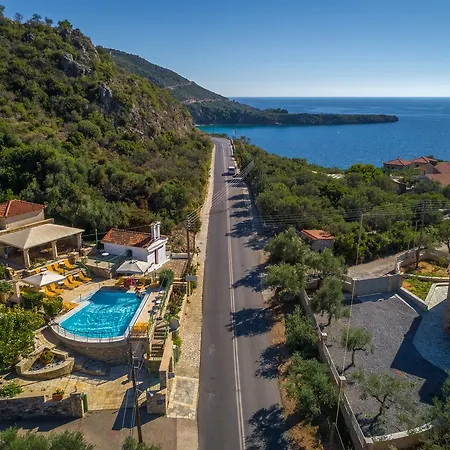 παλατάκι 3* Καρδαμύλη
