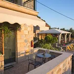 Palataki 4*