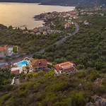 Apart Otel Palataki Kardamyli