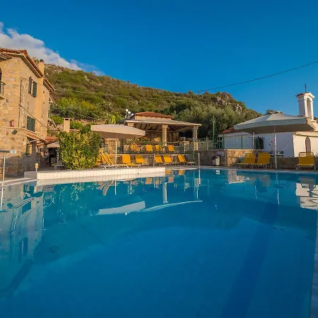 Palataki 4*