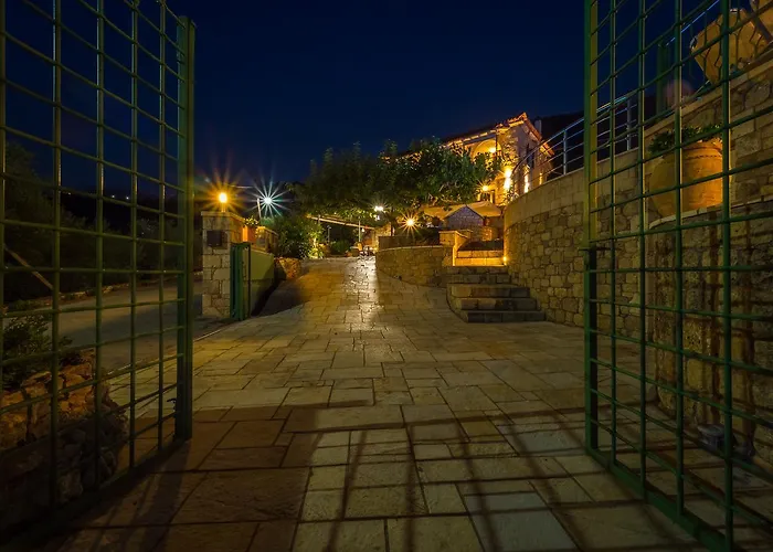 Apartmanhotel Palataki 4*